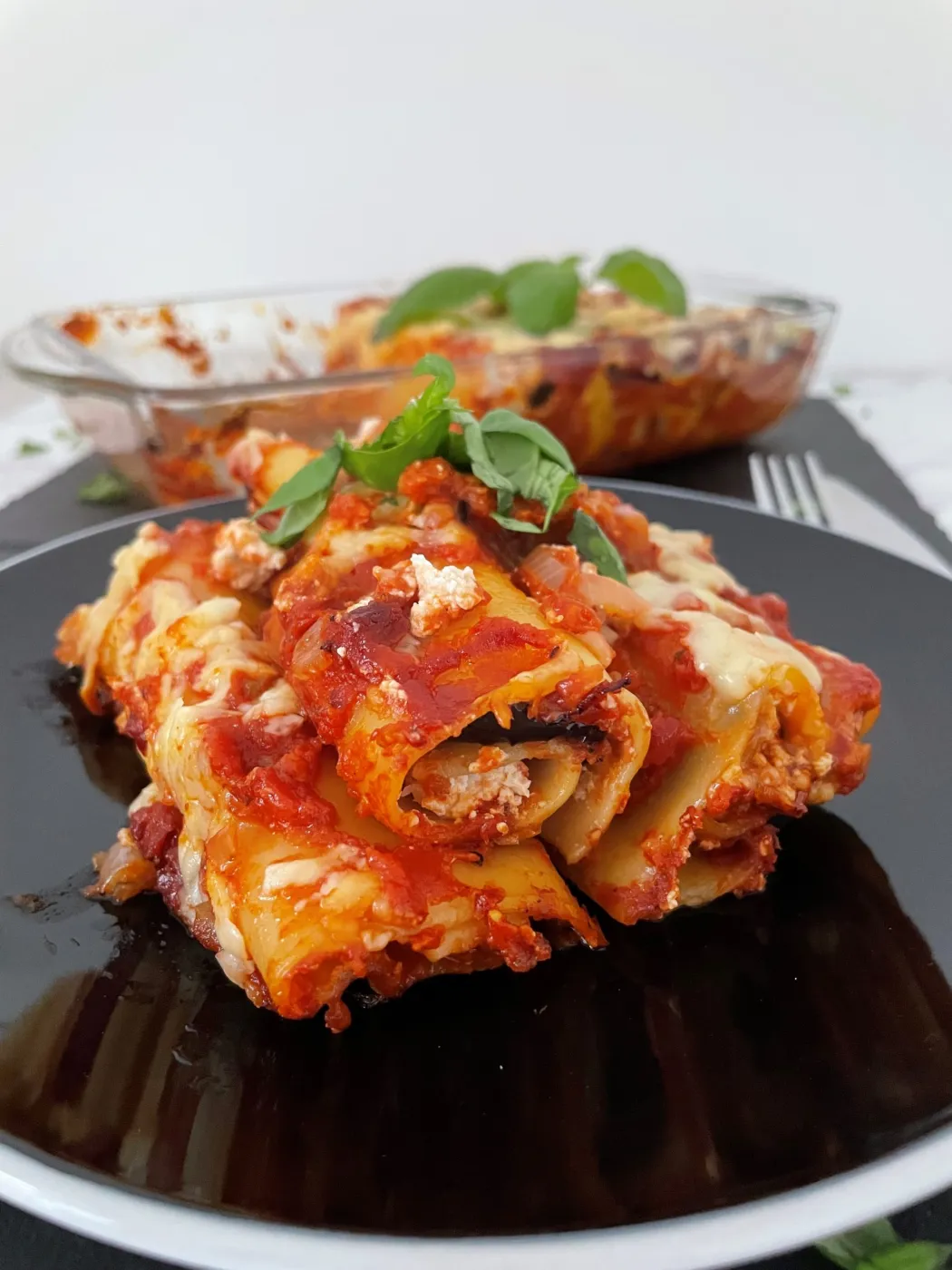 Cheese Cannelloni & Tomato Sauce