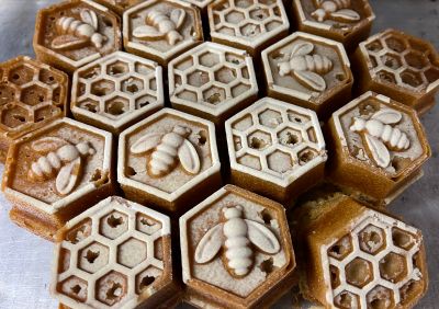 Honey Cake: Beehive Pattern