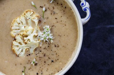 Roasted Cauliflower Soup with Garlic