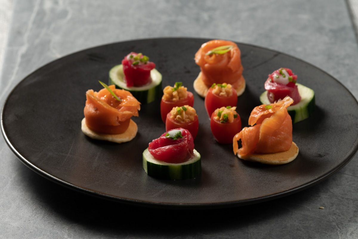 Hors D'oeuvres (10 pcs) Vegetarian and Fish